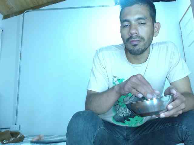 johanylatino Sex Cam Show