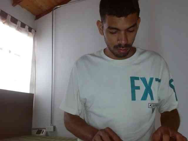 johanylatino Sex Cam Show