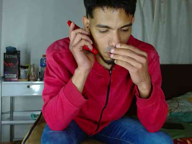 johanylatino