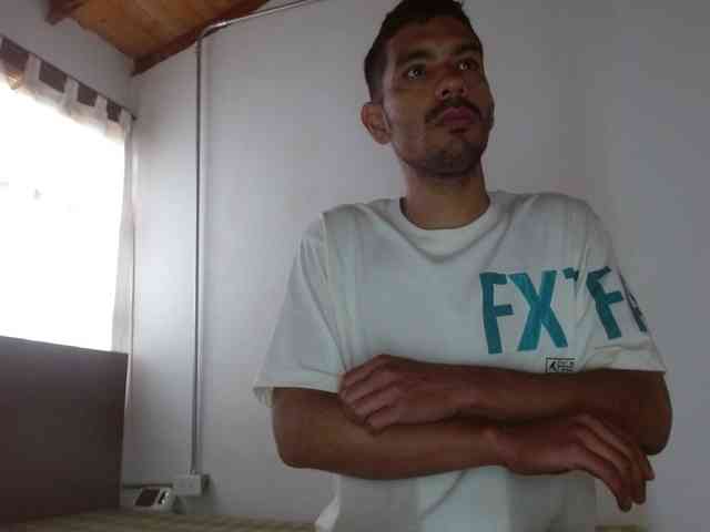 johanylatino Sex Cam Show