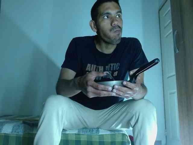 johanylatino Sex Cam Show