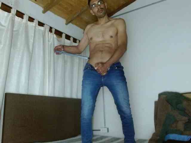 johanylatino