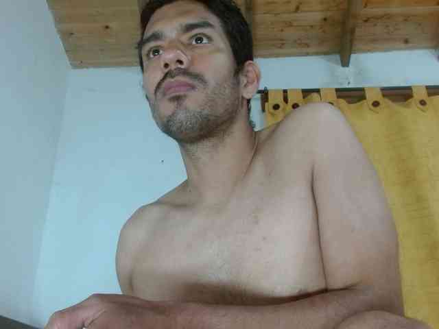 johanylatino