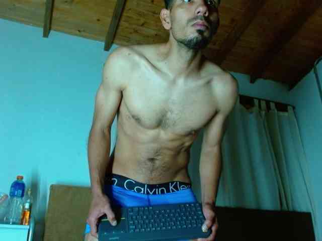 johanylatino johanylatino