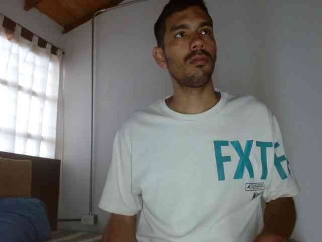 johanylatino Sex Cam Show