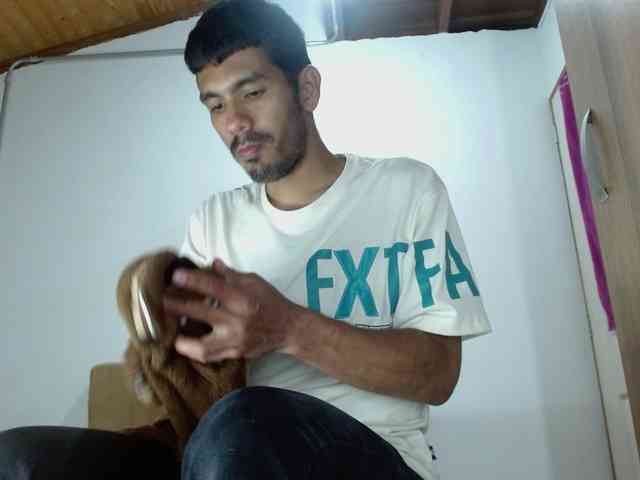 johanylatino johanylatino