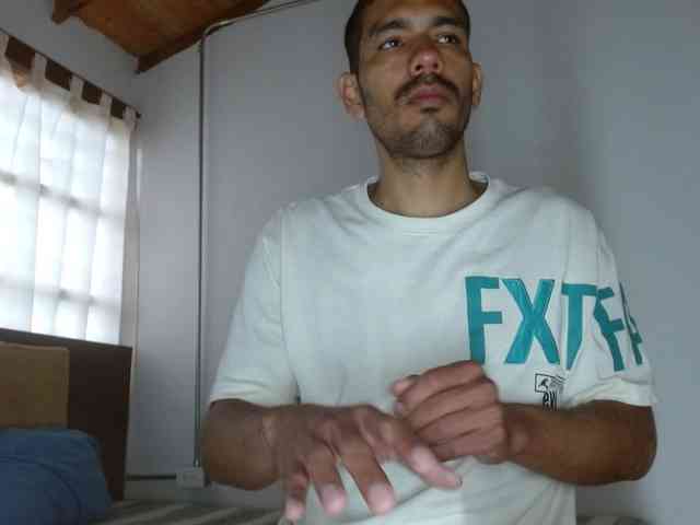 johanylatino