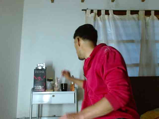 johanylatino
