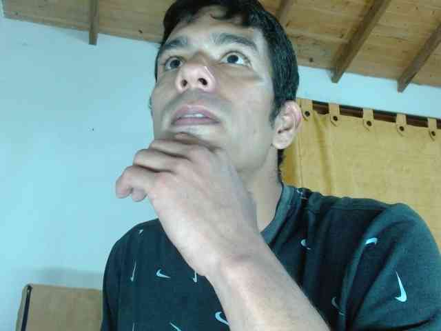 johanylatino