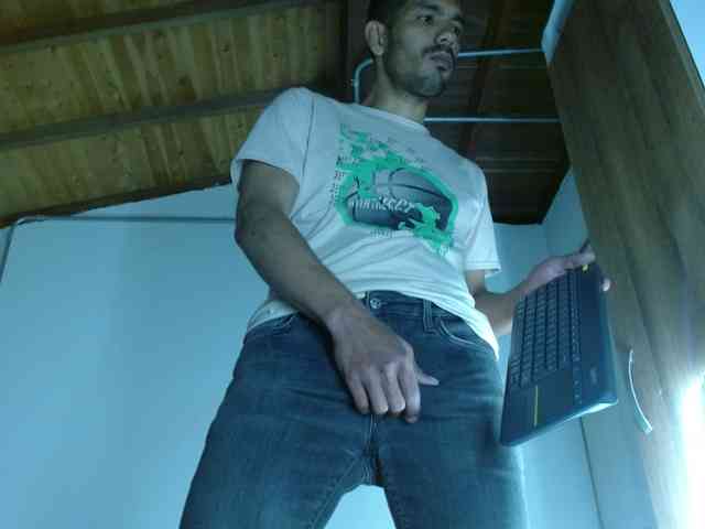 johanylatino Sex Cam Show