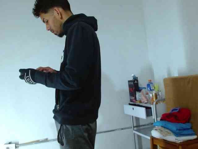 johanylatino