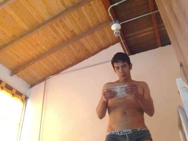 johanylatino johanylatino