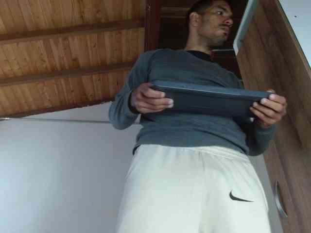 johanylatino Sex Cam Show
