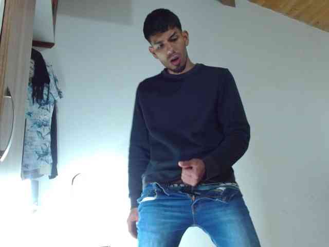 johanylatino