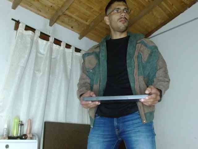 Johanylatino
