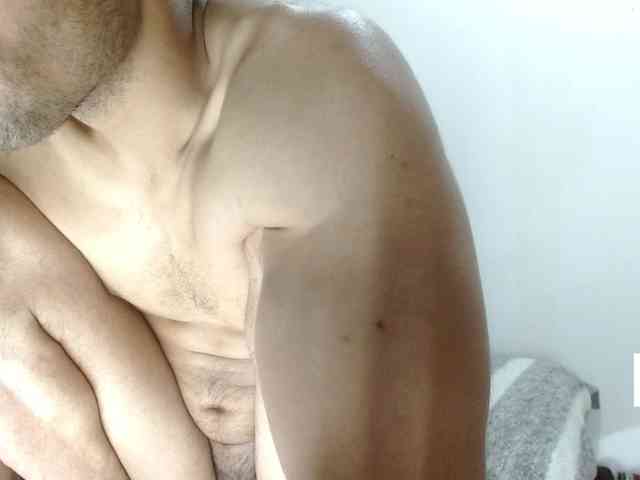 johanylatino johanylatino