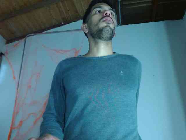 johanylatino