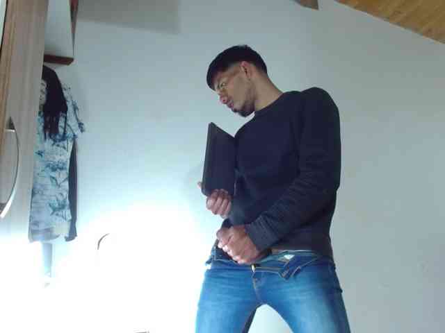 johanylatino