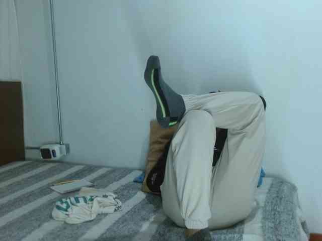 johanylatino Sex Cam Show