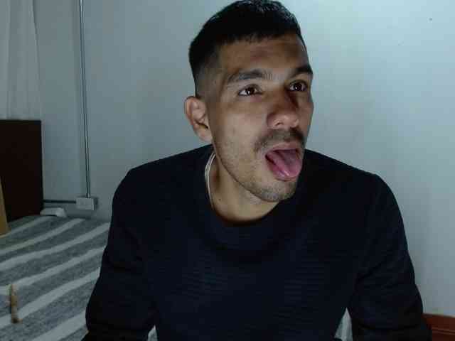 johanylatino