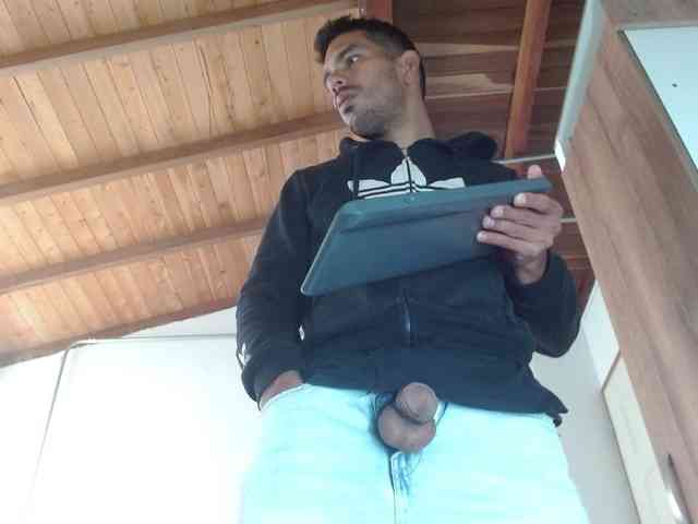 johanylatino Sex Cam Show