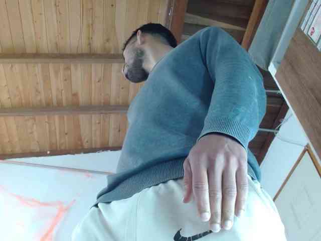 johanylatino