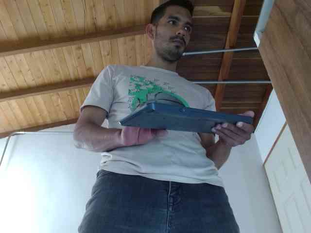 johanylatino