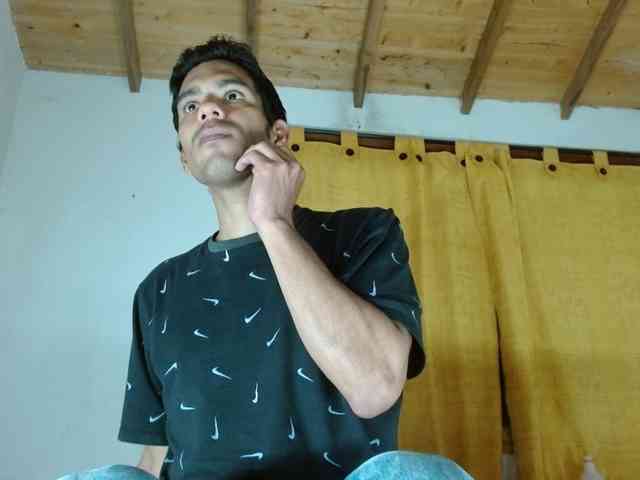 johanylatino