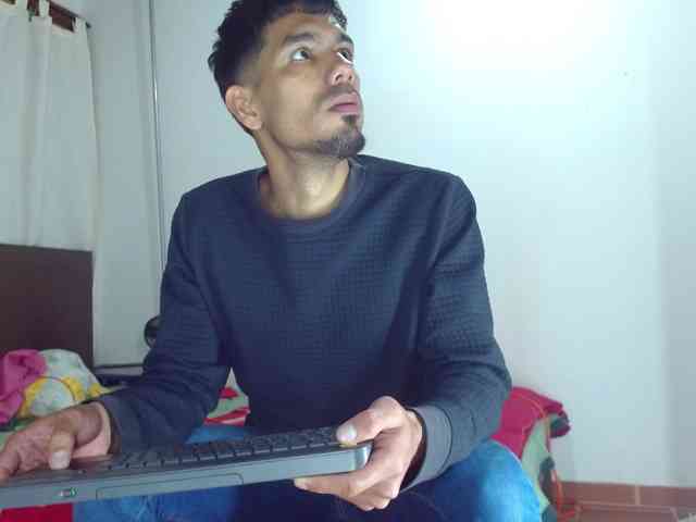 johanylatino