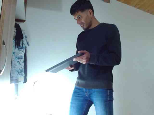 johanylatino johanylatino