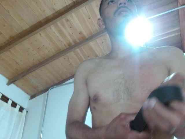 johanylatino