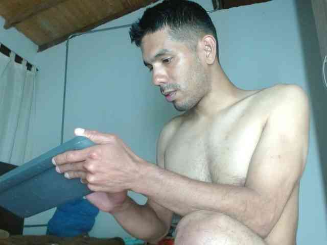 johanylatino Sex Cam Show