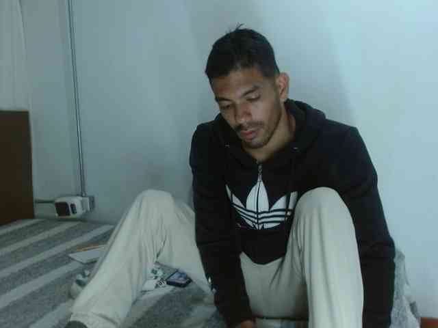 johanylatino Sex Cam Show