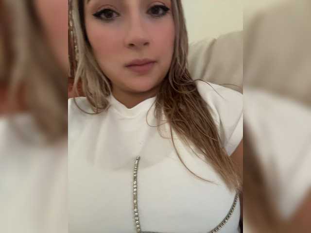 Erin- live cam on BongaCams