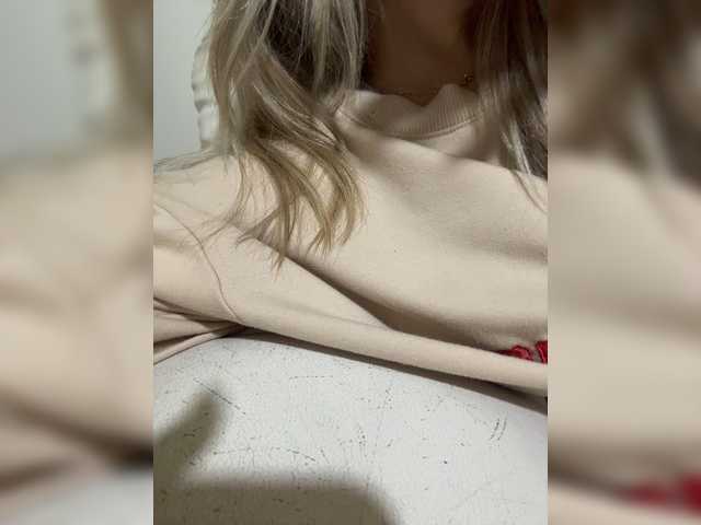 Erin- live cam