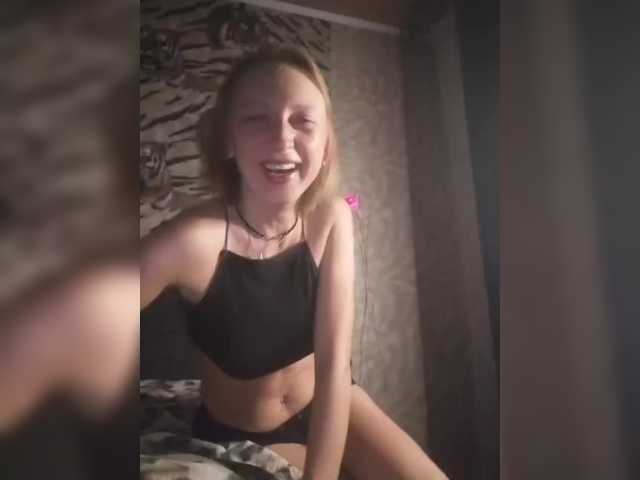 Ella-Mary live webcam show
