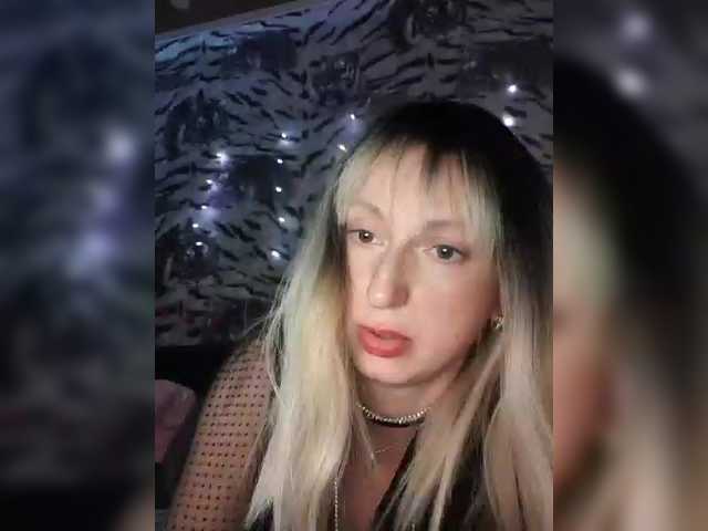 LizBetty live cam on BongaCams