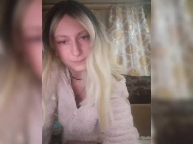 LizBetty's BongaCams show and profile