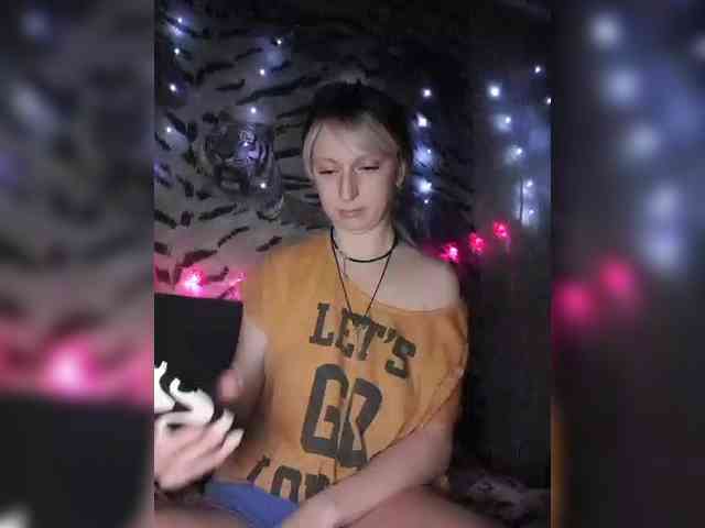 Ella-Mary webcam