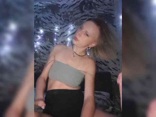 Ella-Mary webcam