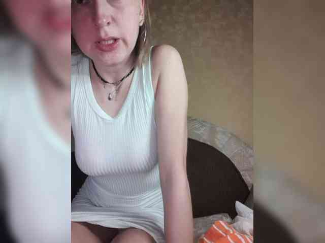 Ella-Mary webcam