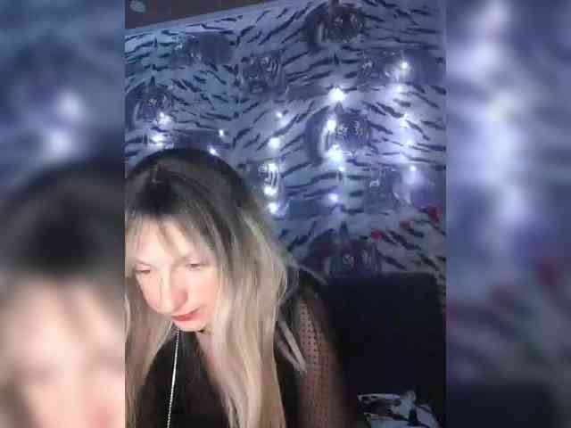 Ella-Mary webcam