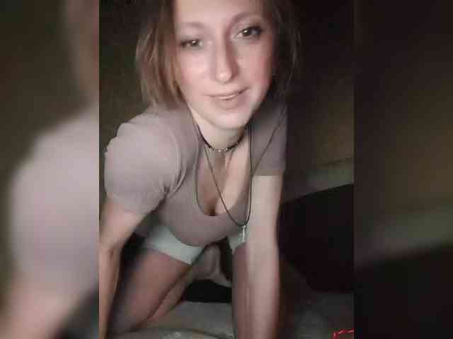 Ella-Mary webcam