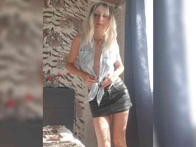 Ella-Mary webcam