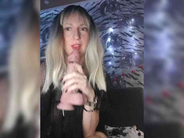 Ella-Mary webcam