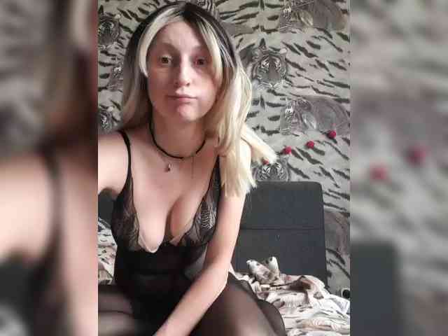 Ella-Mary webcam