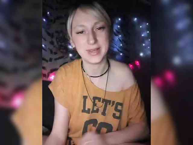 Ella-Mary webcam