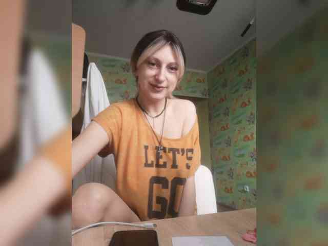 Ella-Mary webcam