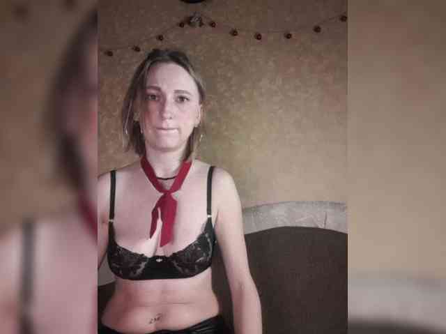 Ella-Mary webcam