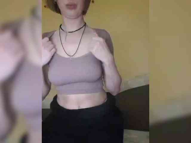 Ella-Mary webcam